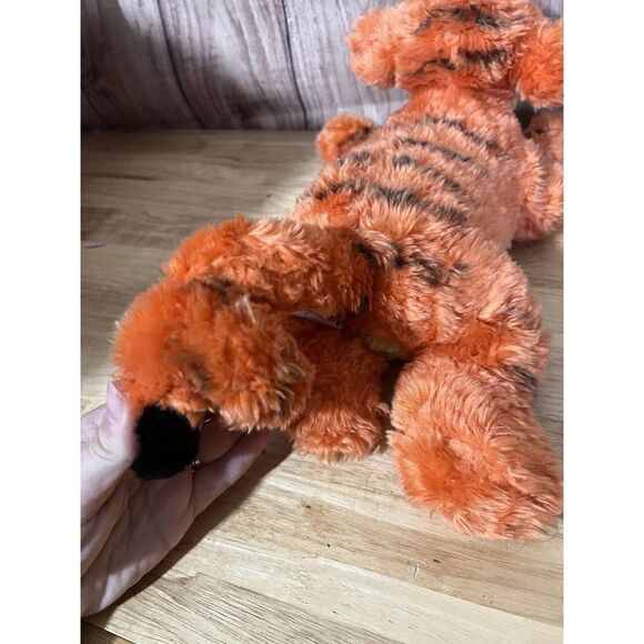 Disney Store Plush Laying Tigger Winnie the Pooh Curly Tail Soft Stuffed Toy 15" - Picture 4 of 10